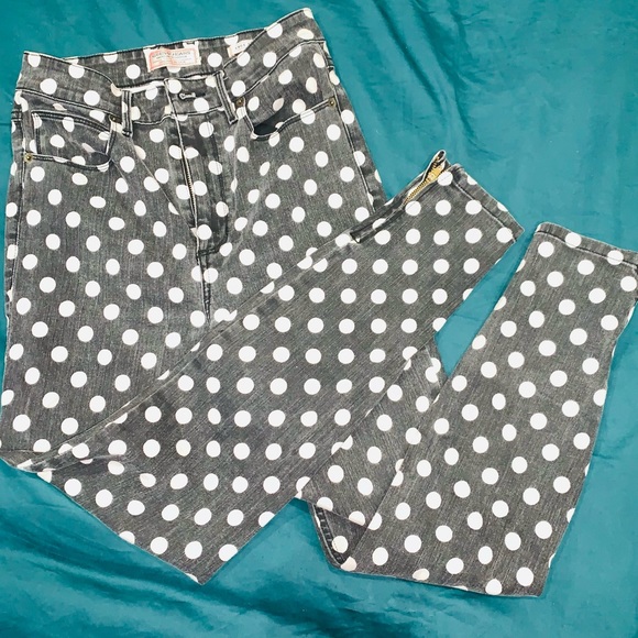 ❓GUESS❓ 1981 Super Highrise Skinny Cropped Jeans - Picture 3 of 3